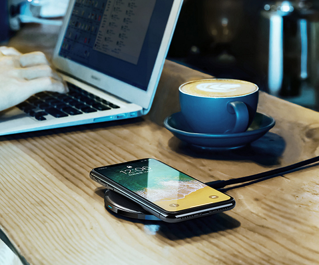 最新iPhone XS系列来袭，无线充电需求大增急需配件厂商跟进